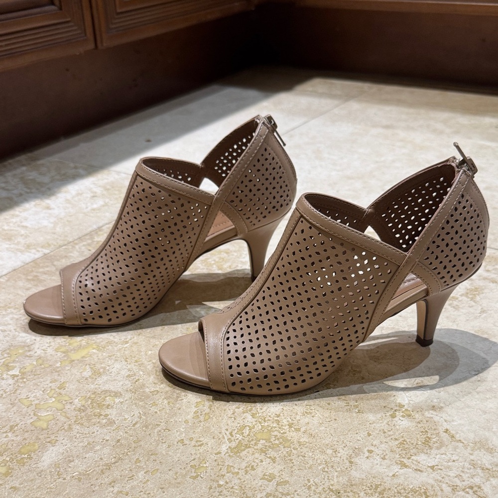 Style & Co. Taupe Peep-Toe Heels